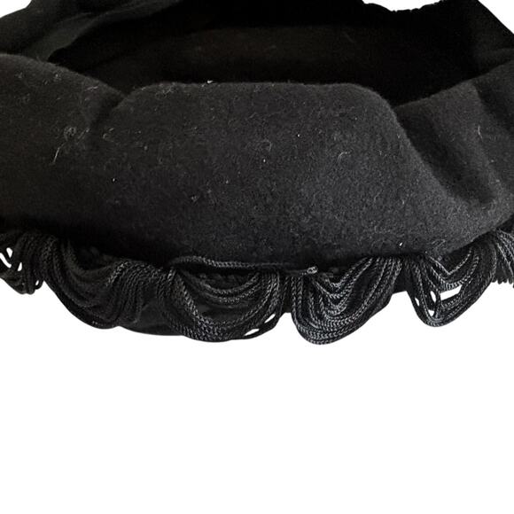 Vintage 1940\'s WW2 Doeskin Brand Black Wool Felt Pillbox Hat Pinup Round Retro main image 8
